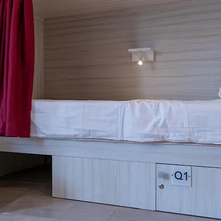 Hostel The Rose *