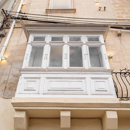 The Rose Hostel Saint Julian's