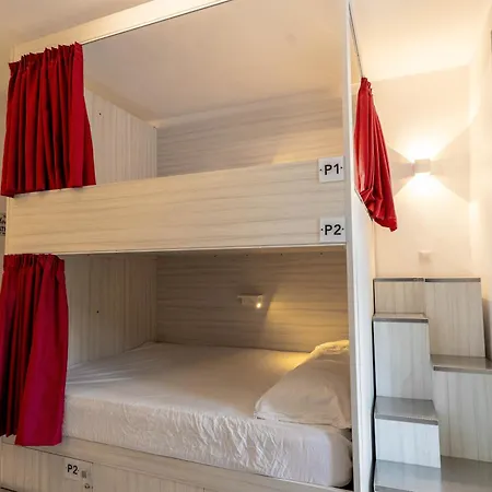 Hostel The Rose San Ġiljan