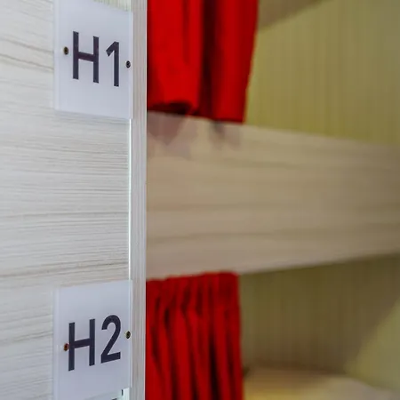 Hostel The Rose St. Julian's