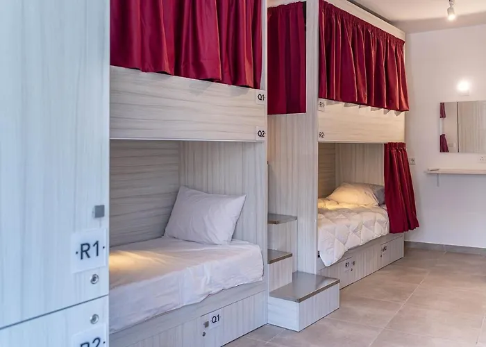 The Rose San Ġiljan